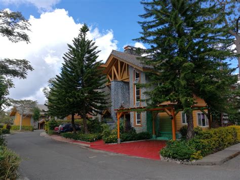 camp john hay vacation rentals.